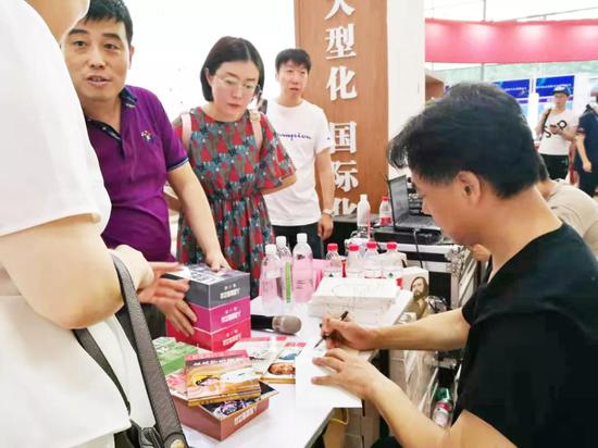 �α�ǩ������